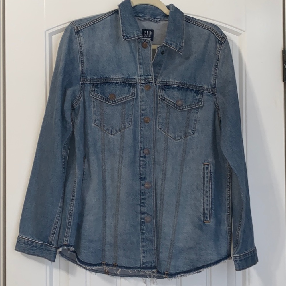 NWT Women’s Gap Denim Shirt